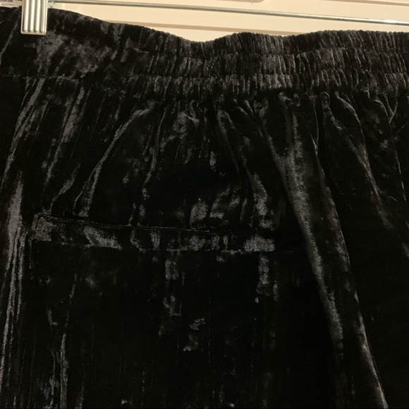 Good American Hi -Waist Wide Leg Crinkle Black Velvet pants. Size 5 (2XL) NWOT - Picture 8 of 10